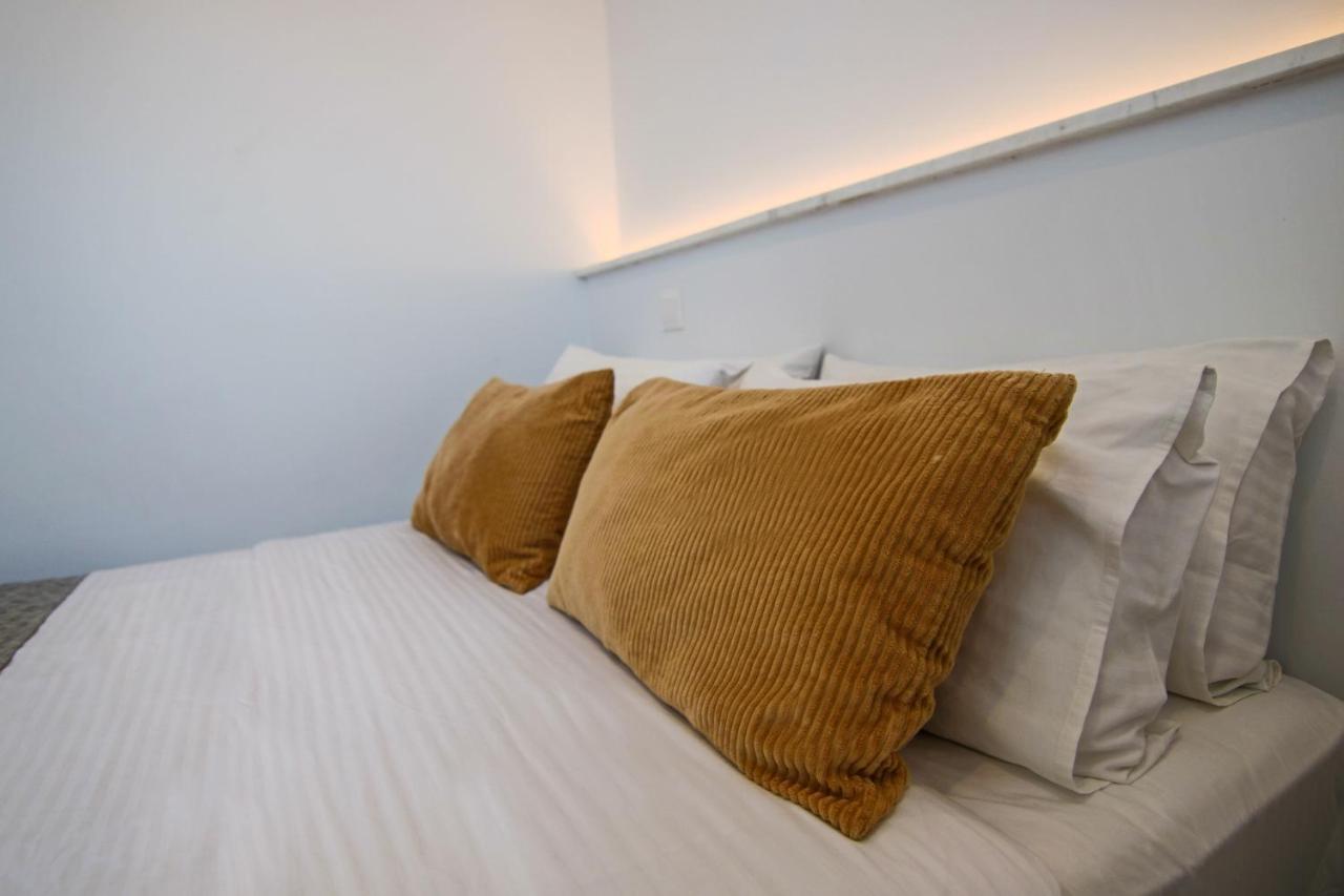 Апартаменты Phaedrus Living - Seaside Executive Flat Harbour 207 Пафос Экстерьер фото